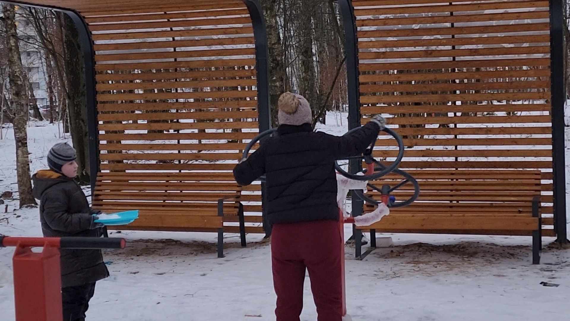 Чехов, микрорайон Губернский, лесопарк, зона отдыха, благоустройство, тренажёры, вертикалки,
