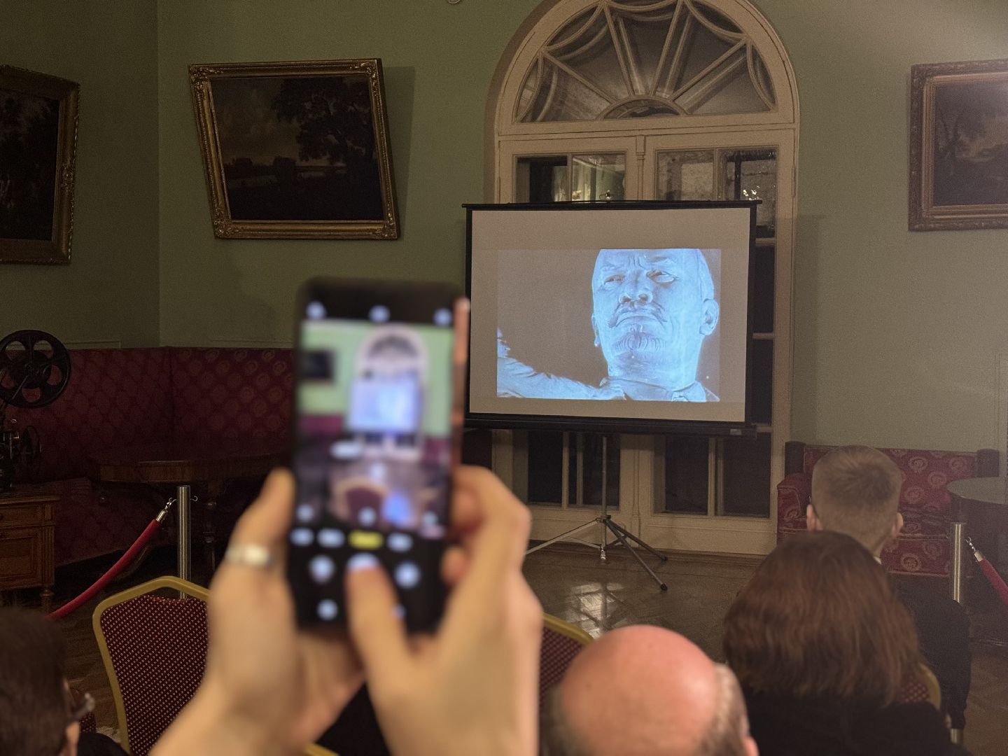 Кинопоказ, Ленин, Усадьба Горки, музей заповедник горки ленинские, Премьера фильма,