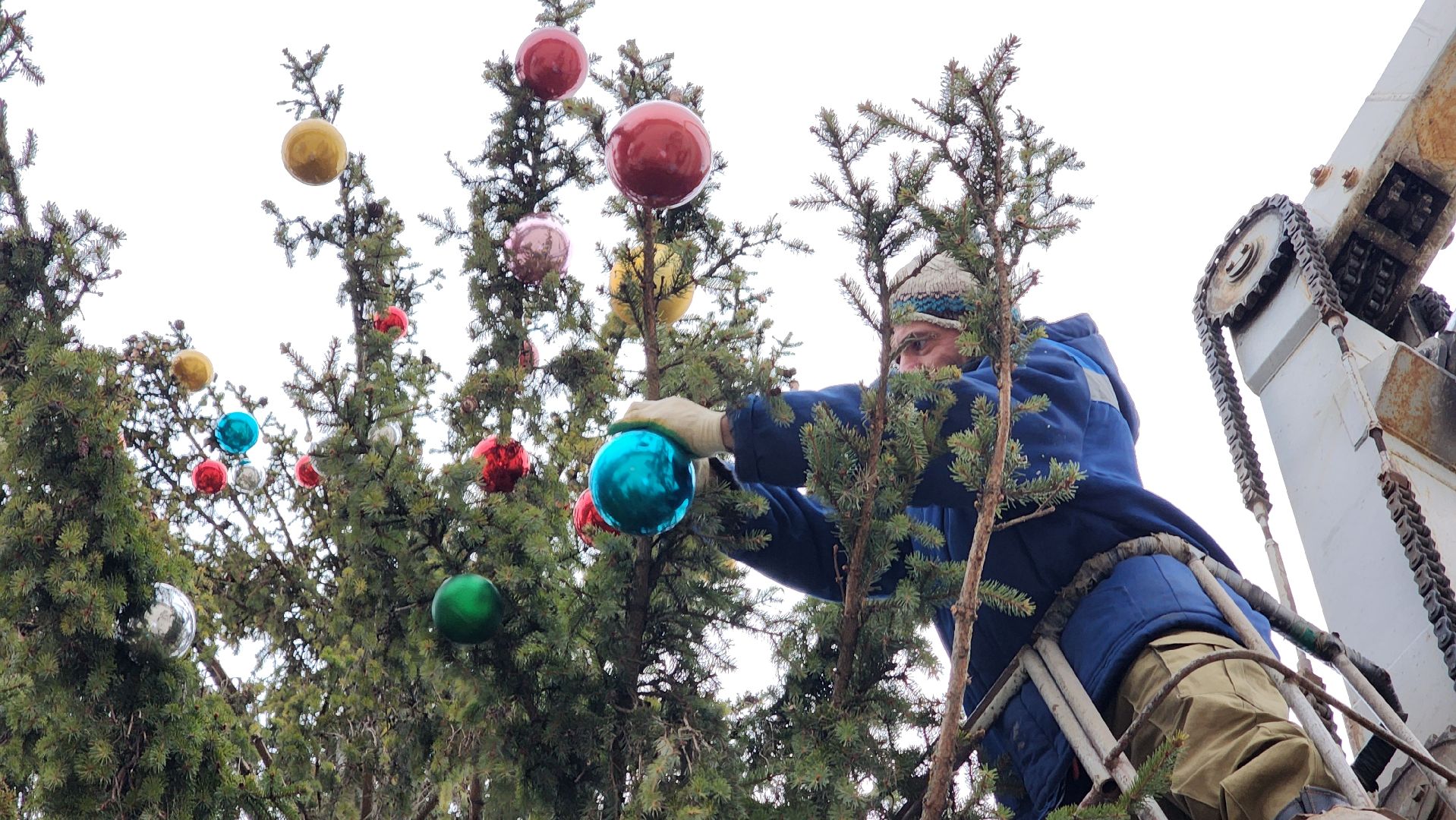 Елка, комбинат благоустройства, Протвино, вертикалки,