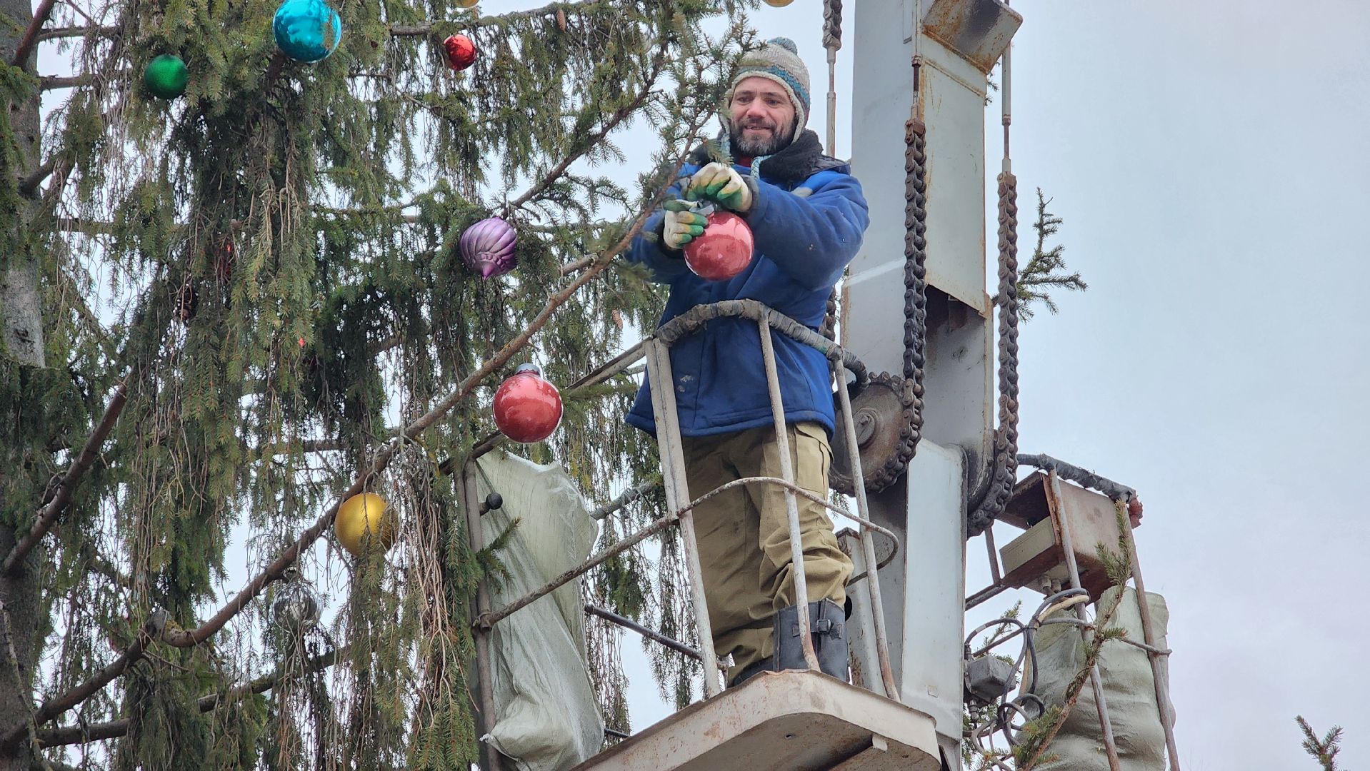 Елка, комбинат благоустройства, Протвино, вертикалки,