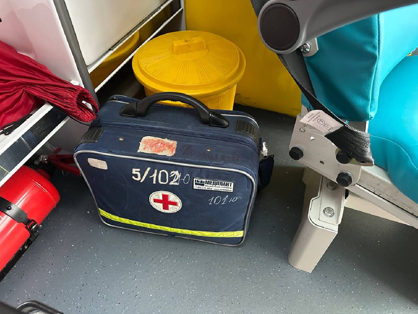 медицина, машина скорой помощи, домодедовская подстанция скорой, новое оборудование,