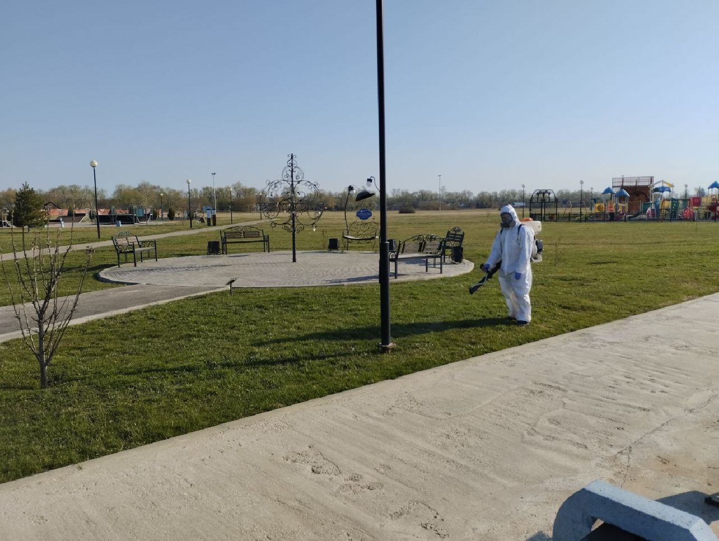 Серебряные Пруды, парк, клещи