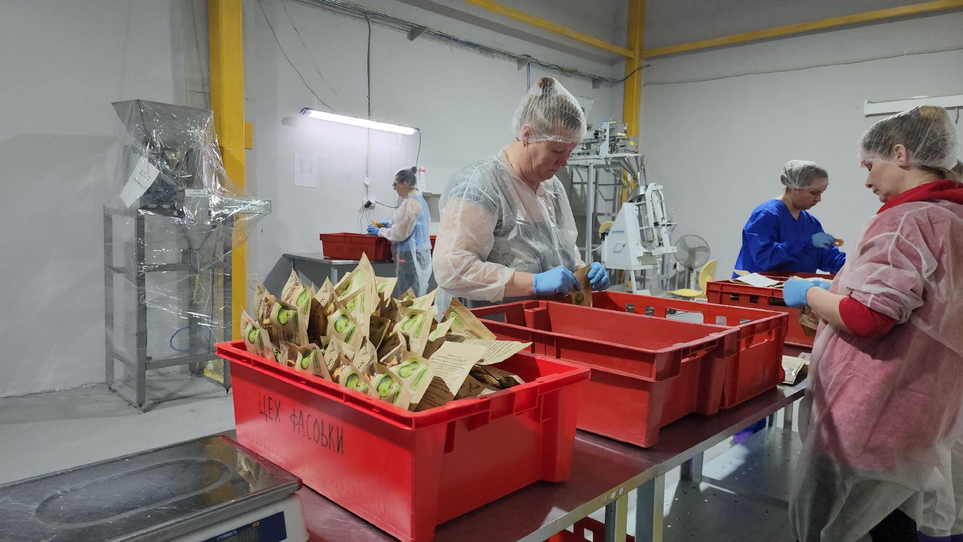 Снеки, Луховицы, Экономика, Производство снеков, Белоомут, вертикалки