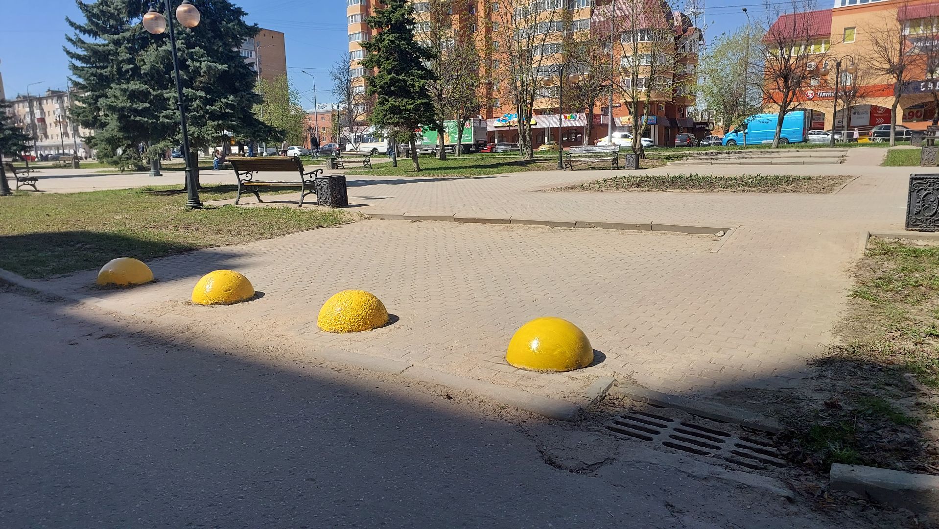 субботник, серпухов, благоустройство, социальная служба, уборка улиц, общеобщеобластной субботник, подмосковье,