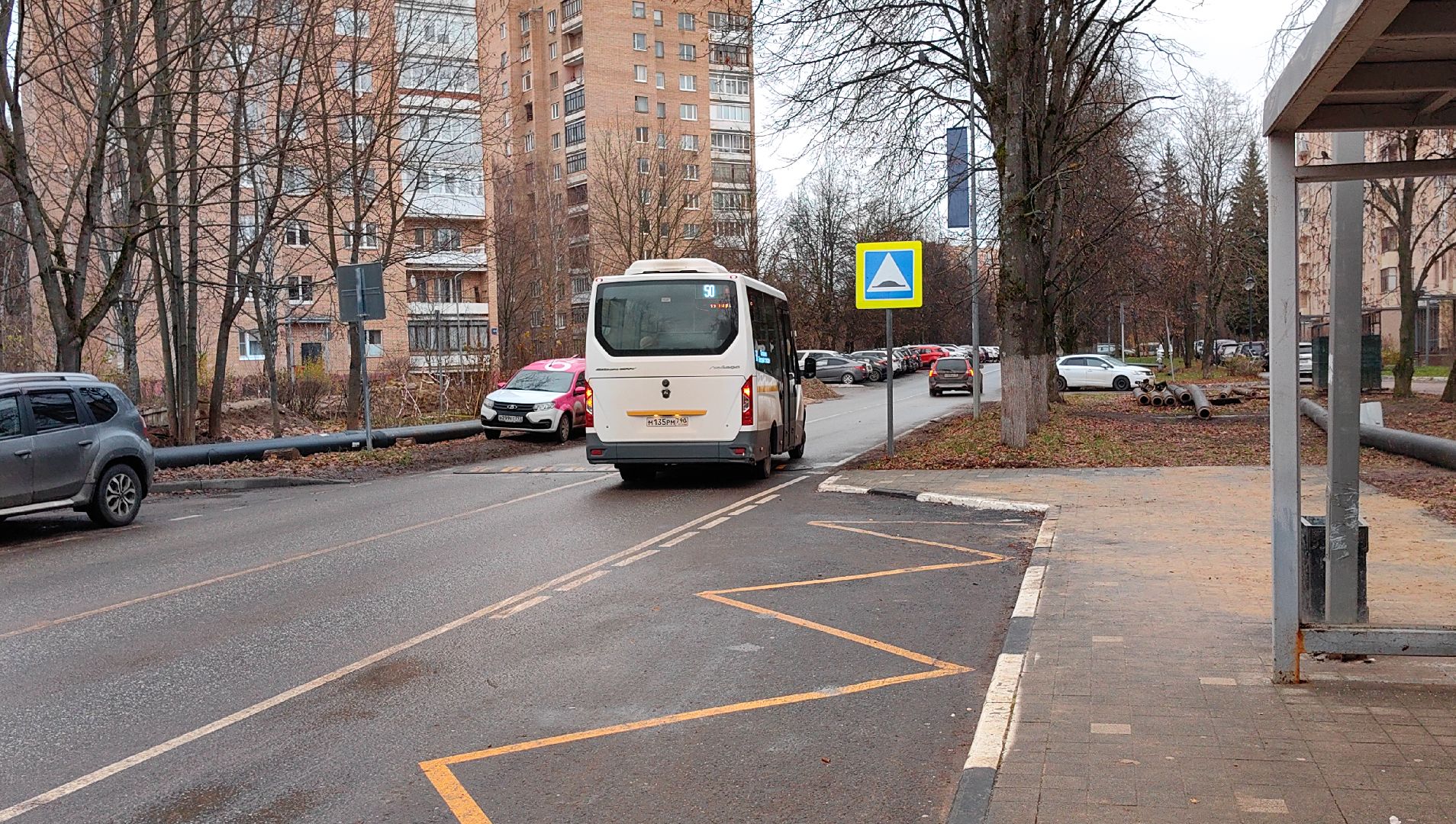 тепловые сети, трубы горячего водоснабжения, холодное водоснабжение, трасса, вертикалки,