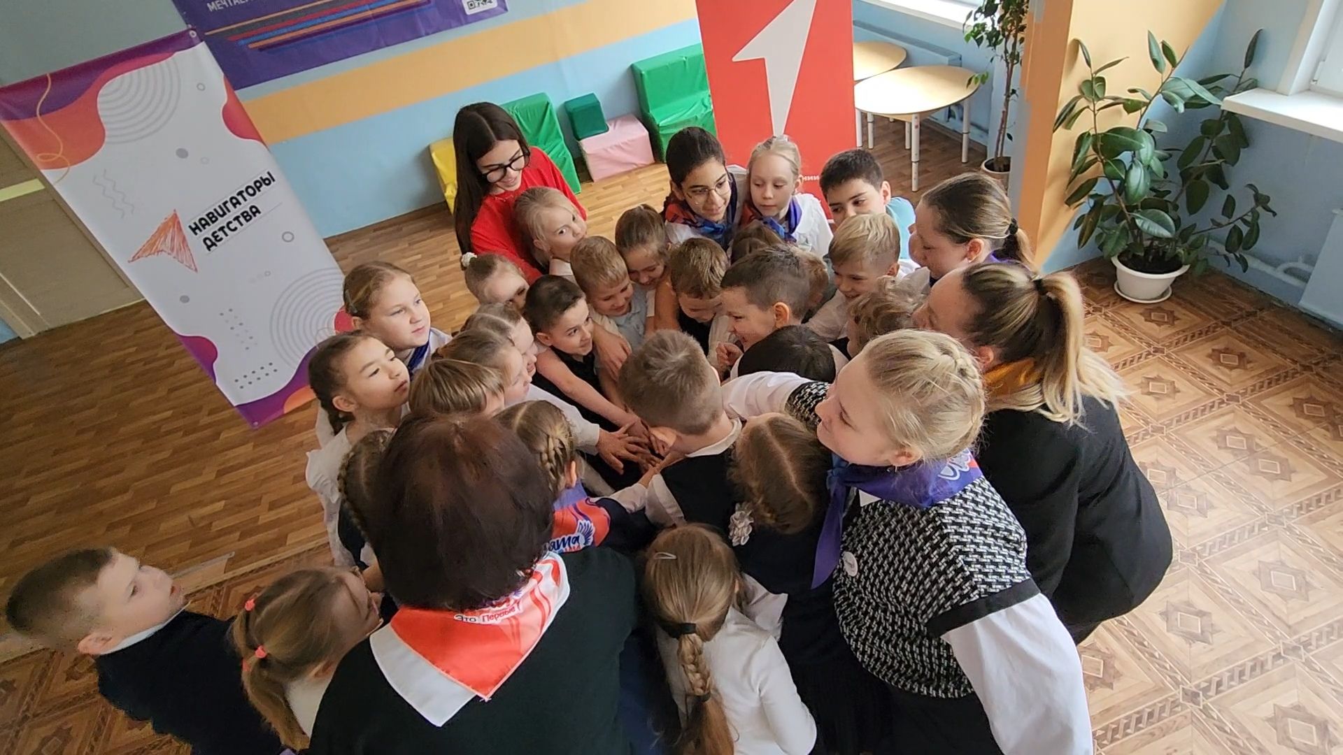 Бронницы, Орлята России, Посвяение в орлята, Школа имени Тимофеева, Дети, вертикалки,