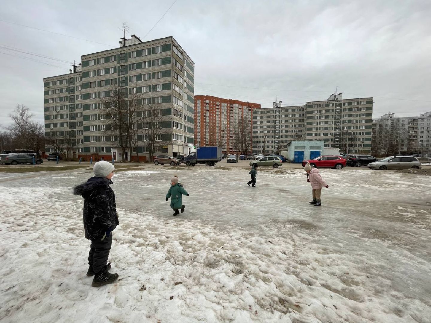 Дмитров, Микрорайон Космонавтов, вертикалки,