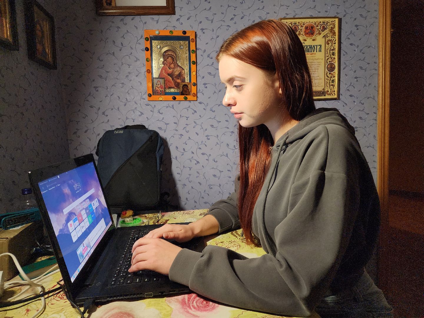 Чехов, Татьянин день, День студента, студентка Анна Алексеева, Столичный профессиональный колледж, Литературный институт имени Горького, ГИТИС, актриса, писатель, фотомодель, учитель музыки, вертикалки,