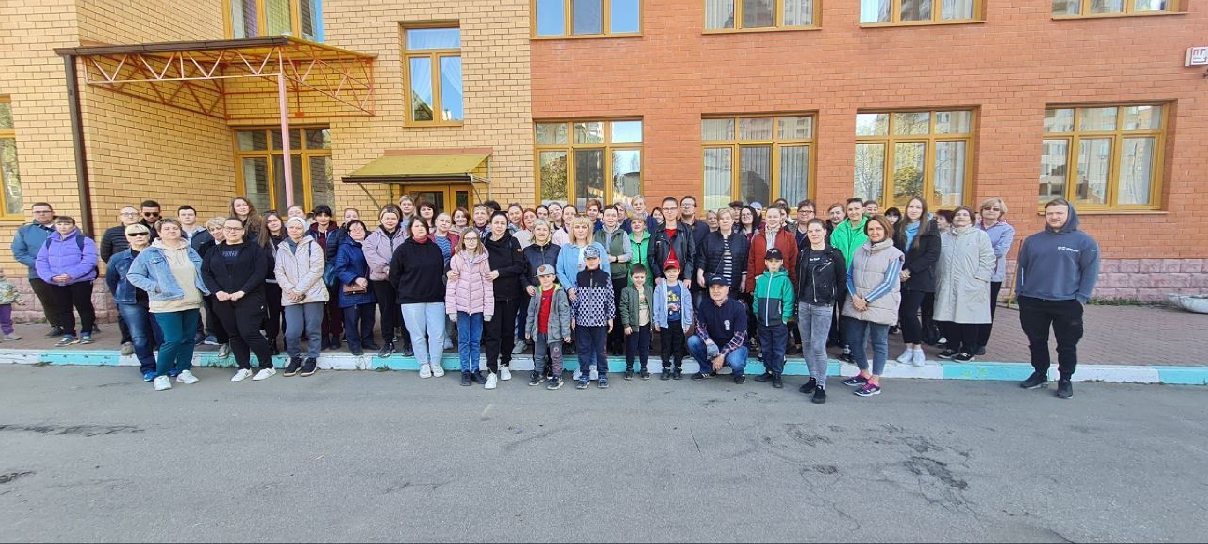 Реутов, субботник, детские сады, уборка, листва, окна