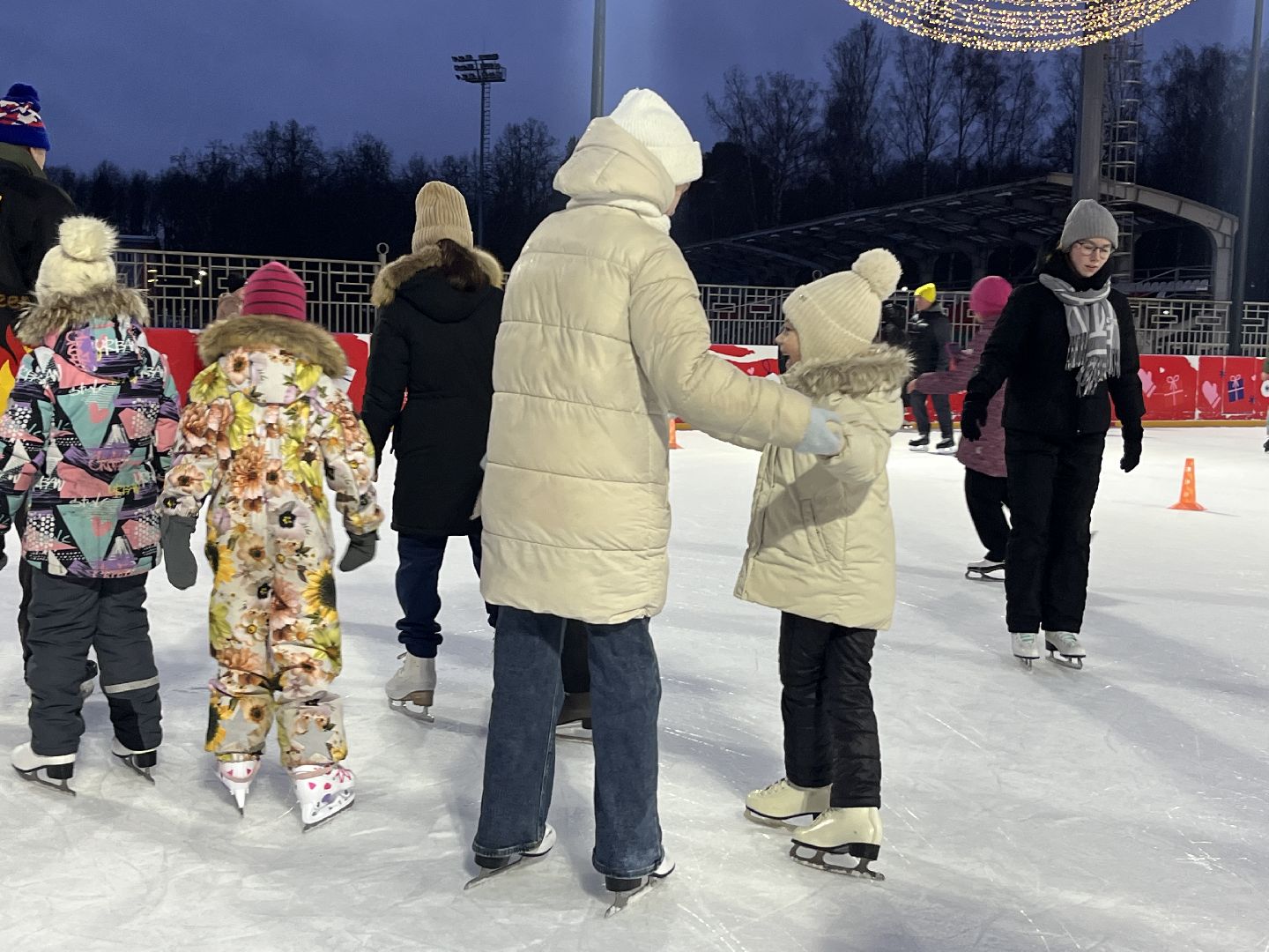 вертикалки, наро-фоминск, наро-фоминский городской округ, каток в наро-фоминске, тренировки на льду,