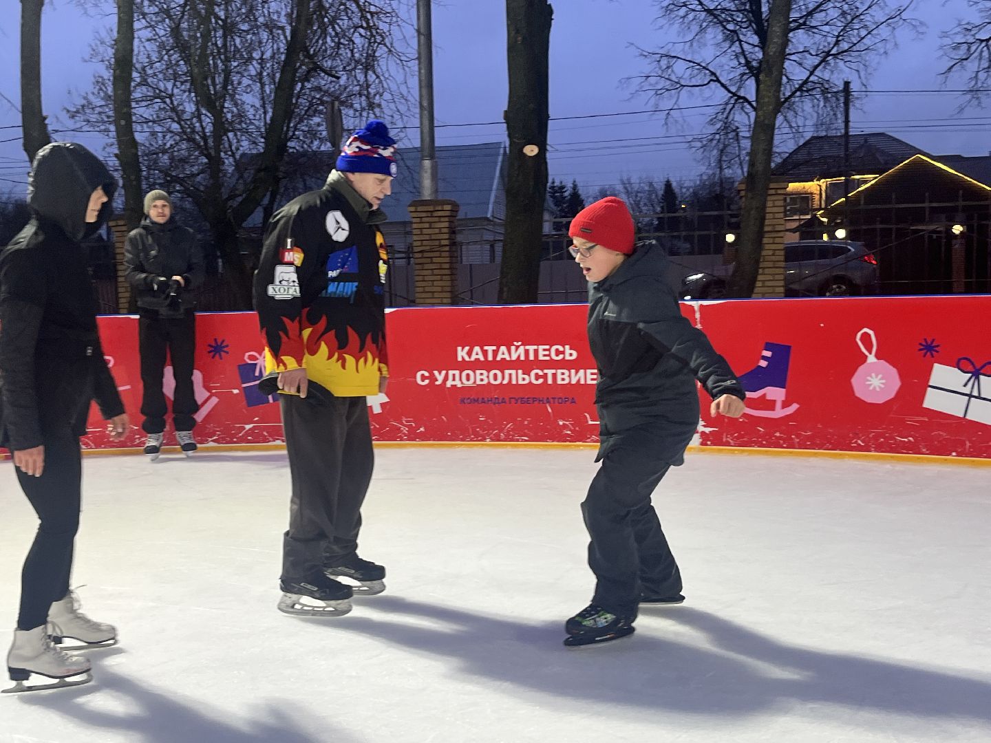 вертикалки, наро-фоминск, наро-фоминский городской округ, каток в наро-фоминске, тренировки на льду,