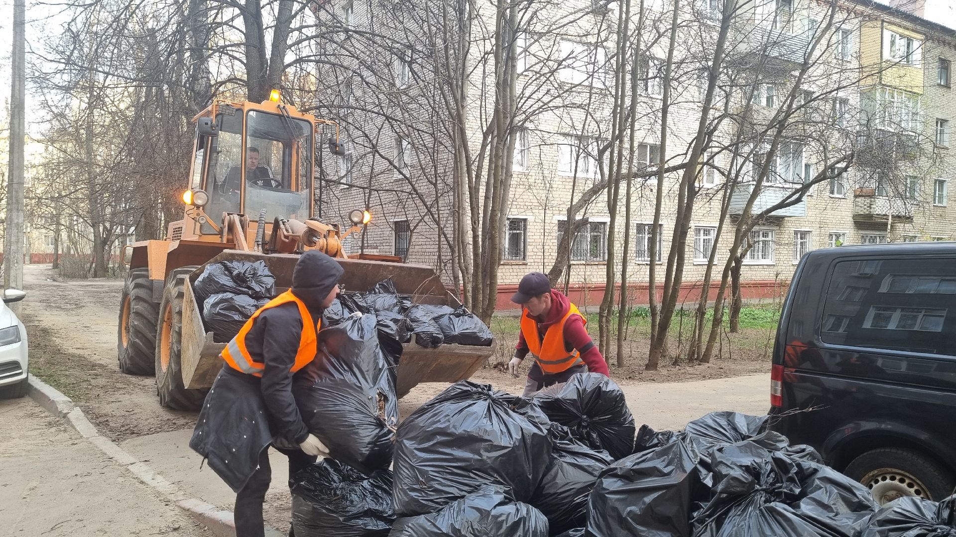 Подмосковье, Ивантеевка, субботник