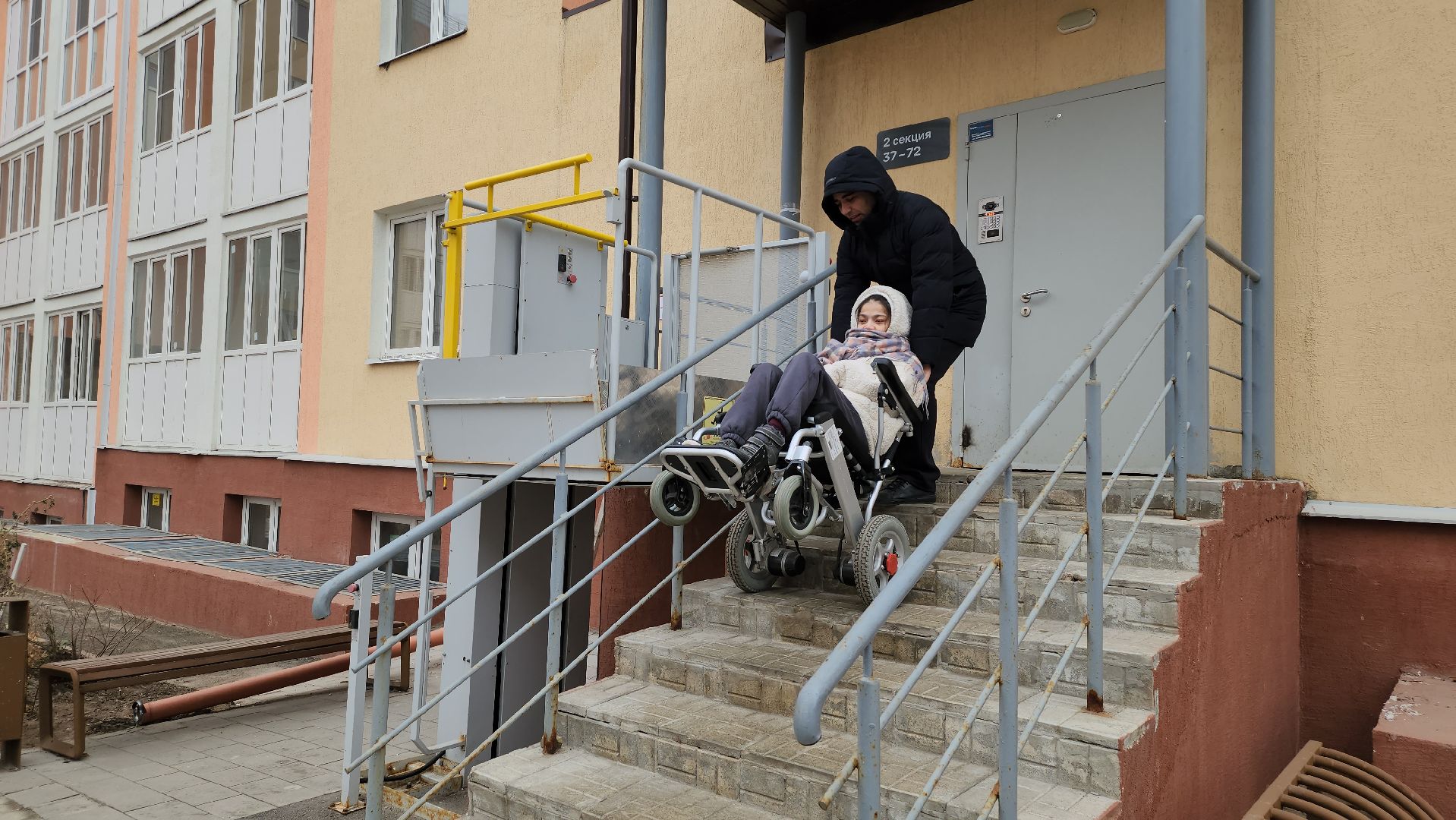 люберцы, выездная администрация, глава городского округа люберцы владимир волков, жители, инвалид,