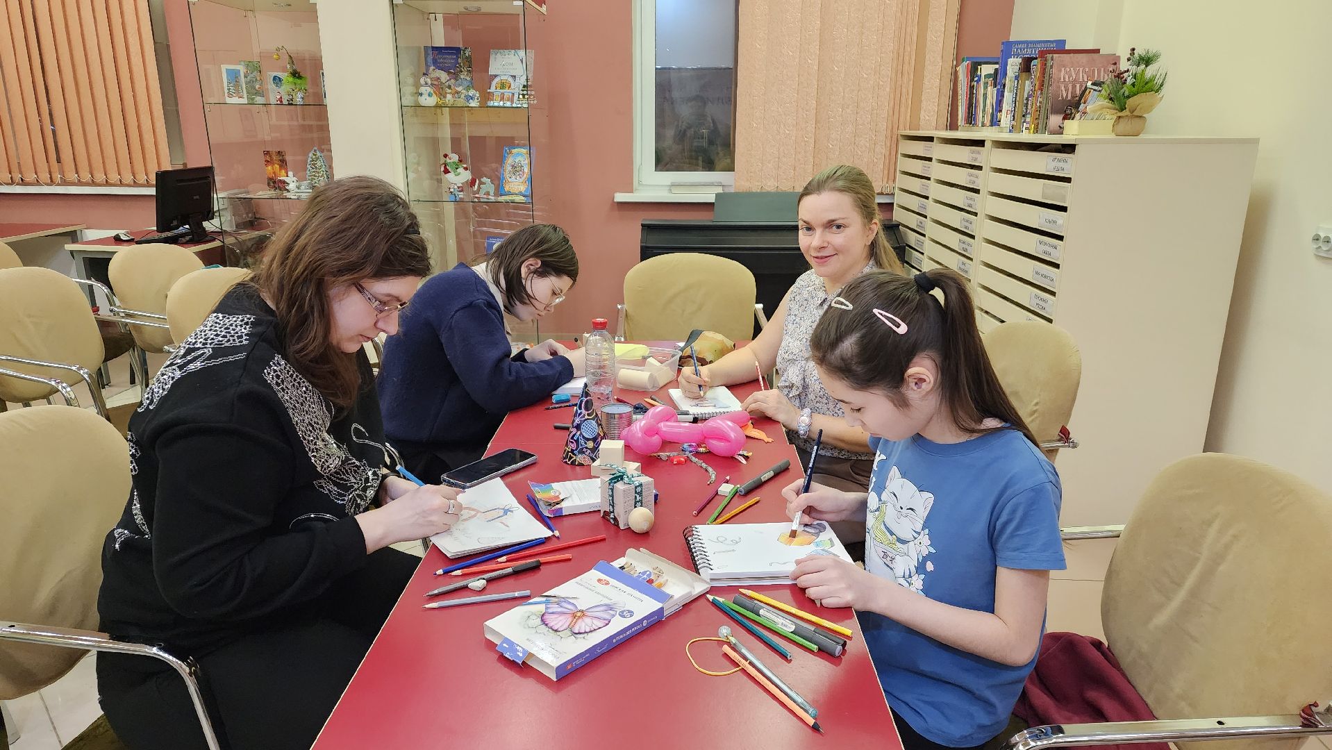 вертикалки, пушкино, центральная библиотека, мастер-класс, скетчинг, рисование, художник,