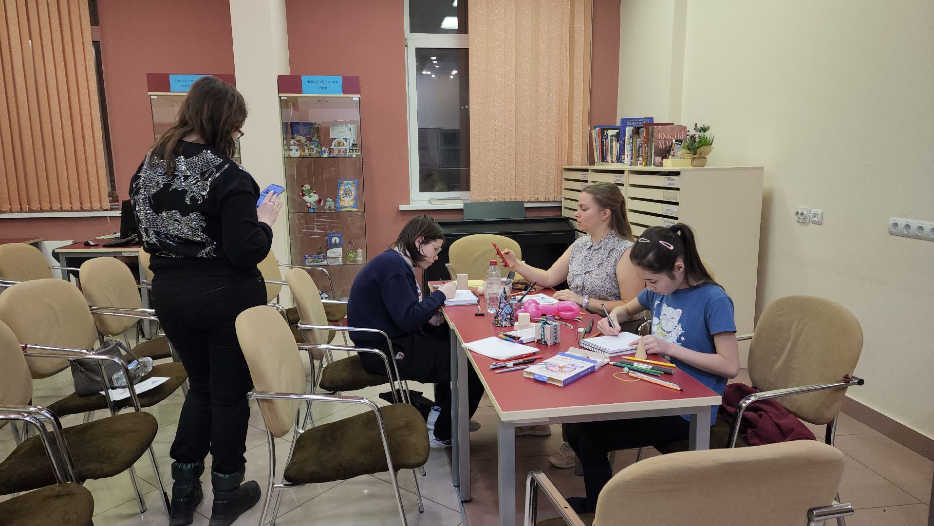 вертикалки, пушкино, центральная библиотека, мастер-класс, скетчинг, рисование, художник,