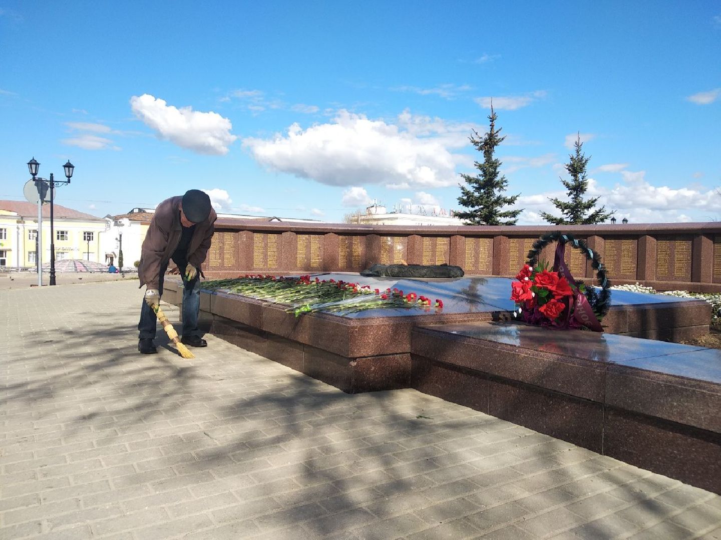 Дмитров, Вечный огонь, Поливановы, Областной субботник