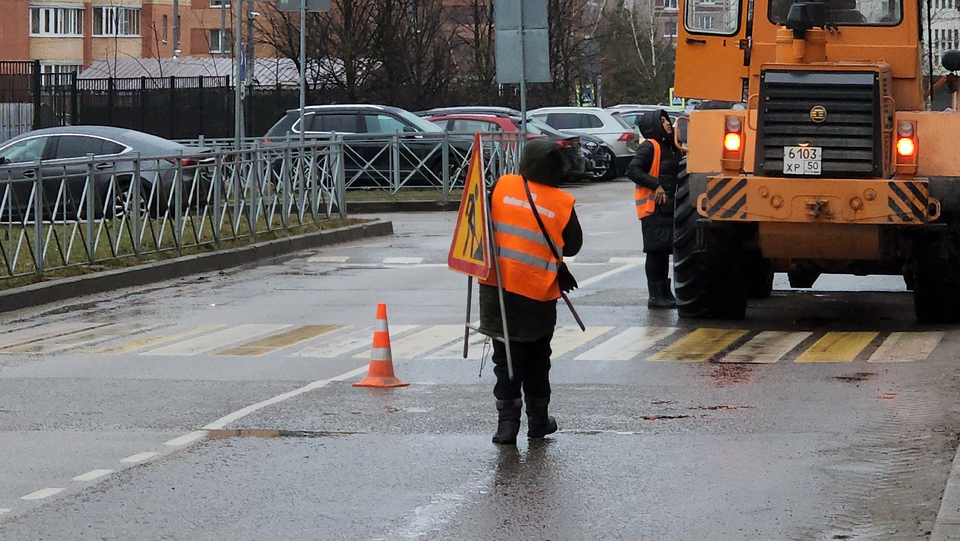 серпухов, улица юбилейная, микрорайон ивановские дворики, комбинат благоустройства, уборка улиц города,