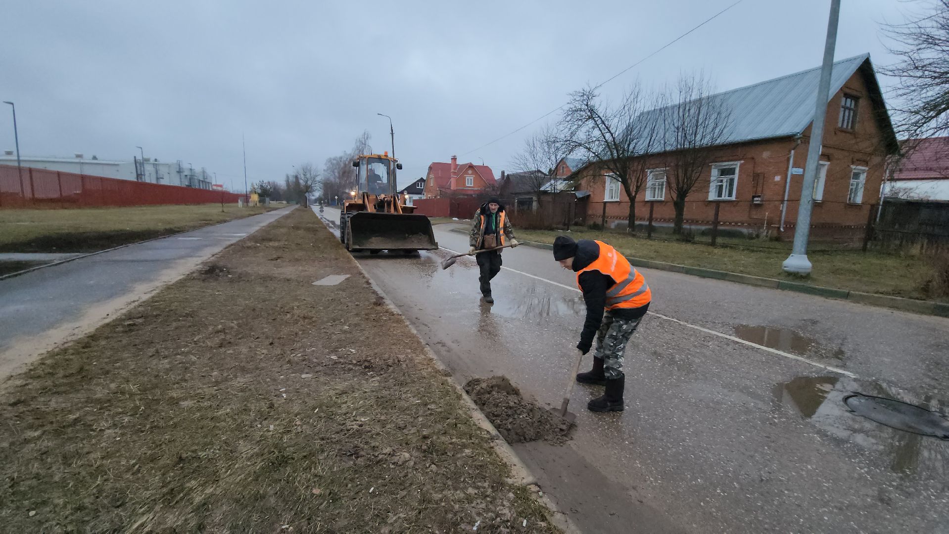 серпухов, улица фестивальная, комбинат благоустройства, уборка дороги, благоустройство,
