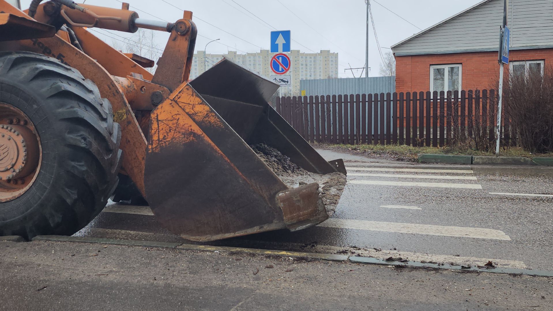 серпухов, улица фестивальная, комбинат благоустройства, уборка дороги, благоустройство,