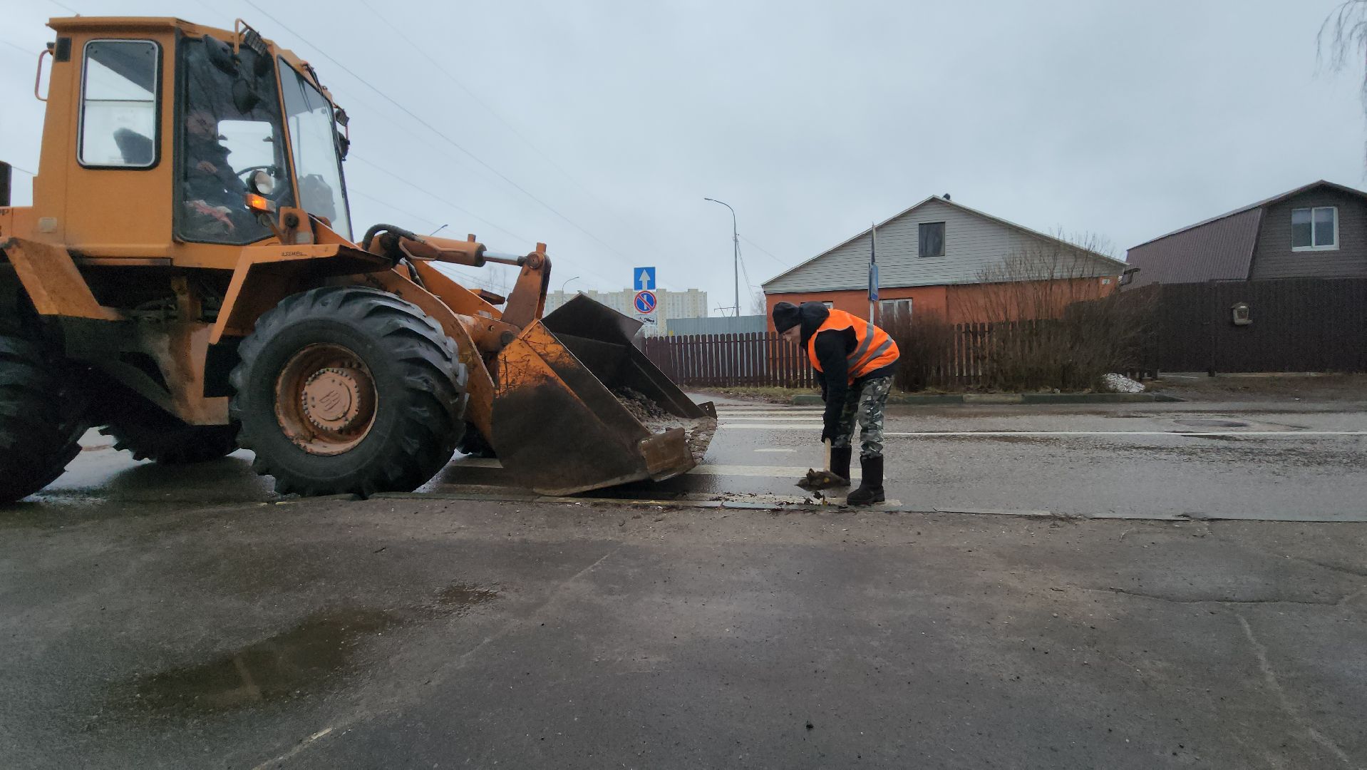 серпухов, улица фестивальная, комбинат благоустройства, уборка дороги, благоустройство,
