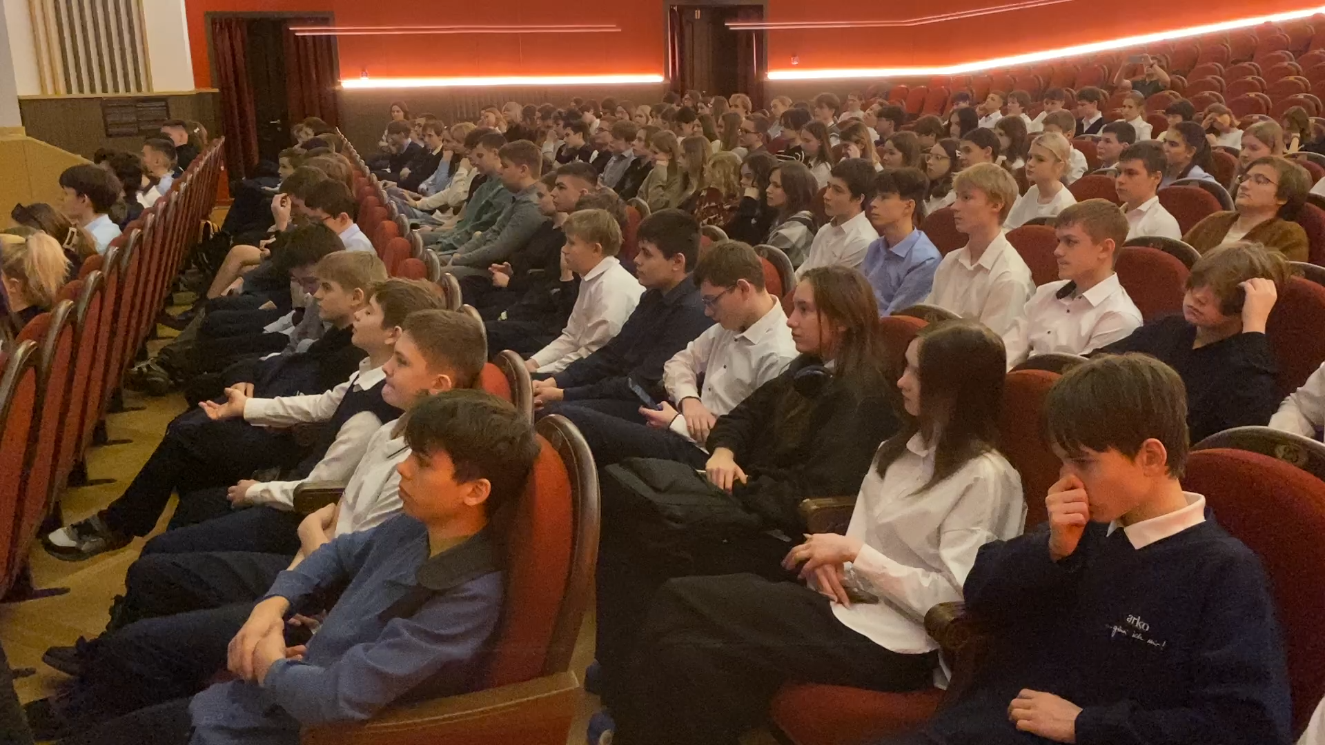 блокада ленинграда, кинопоказ, дворец культуры власиха, история ВОВ, школьникам о войне, вертикалки