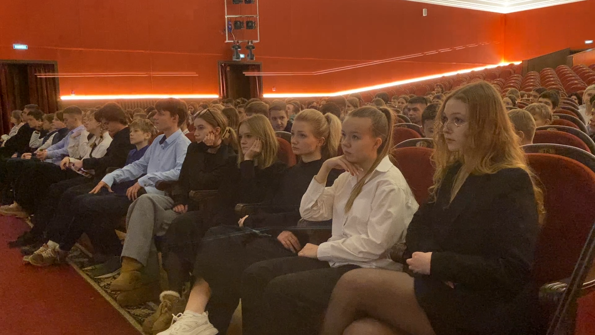 блокада ленинграда, кинопоказ, дворец культуры власиха, история ВОВ, школьникам о войне, вертикалки