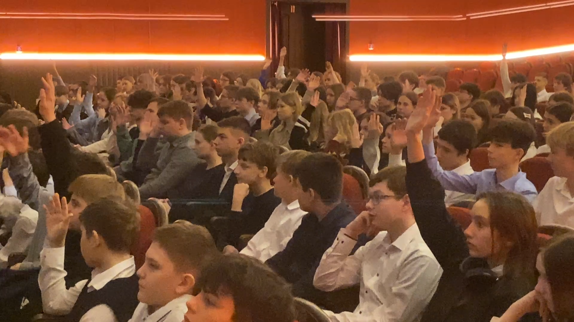 блокада ленинграда, кинопоказ, дворец культуры власиха, история ВОВ, школьникам о войне, вертикалки