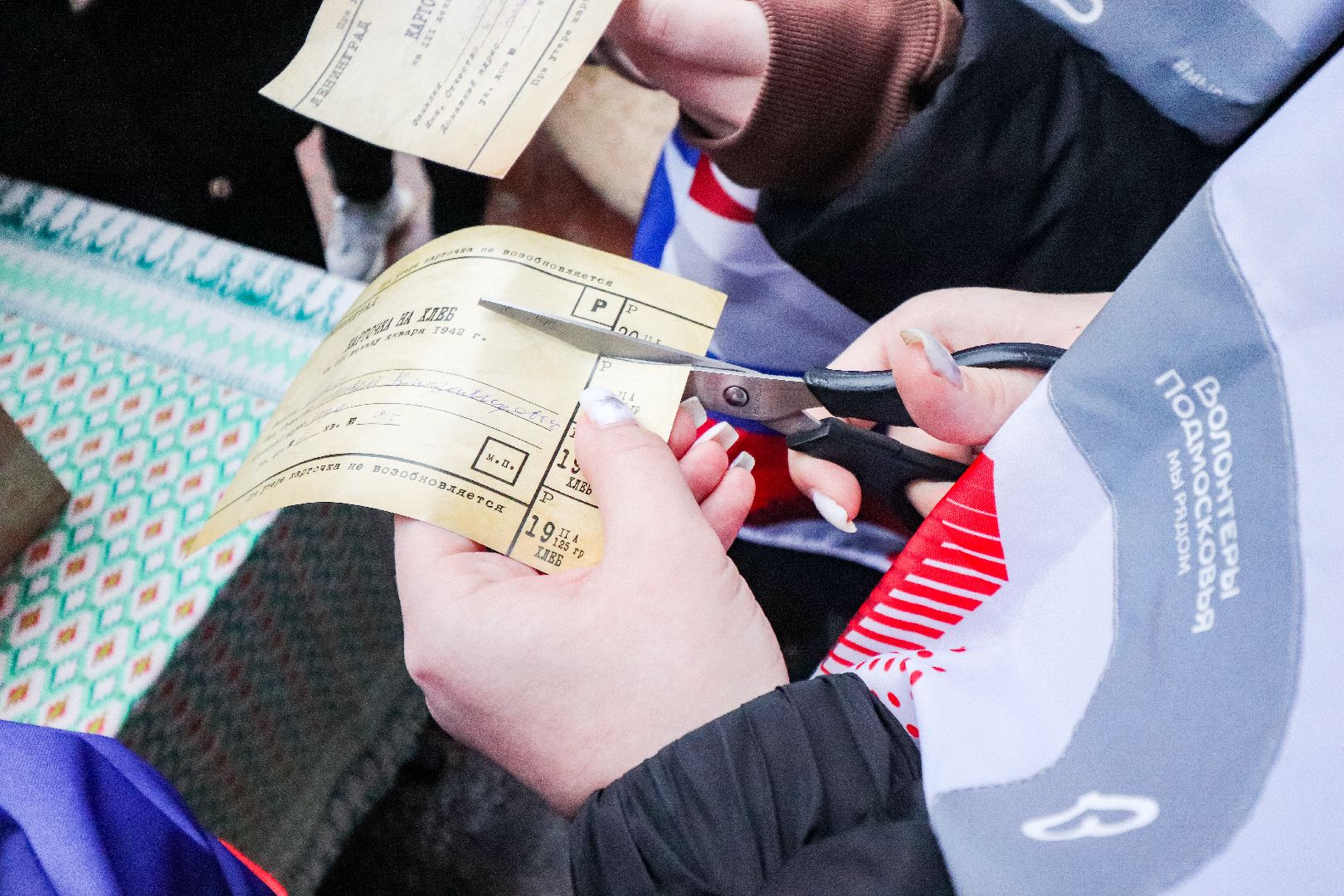 Клин, общество, блокадных хлеб, блокада ленинграда, память, вертикалки,