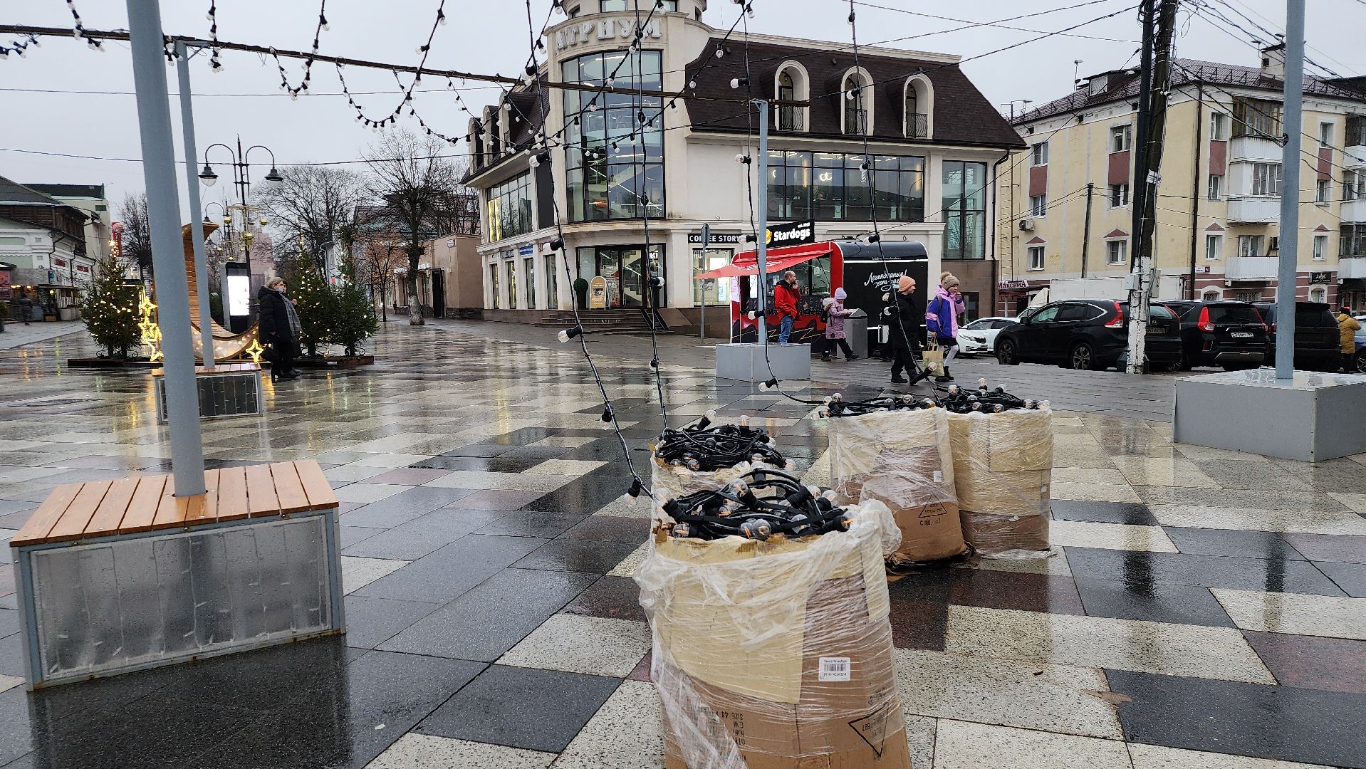 новогодние украшения, демонтаж новогодних украшений, Фонтанная площадь, Ногинск, Богородский городской округ, вертикалки,