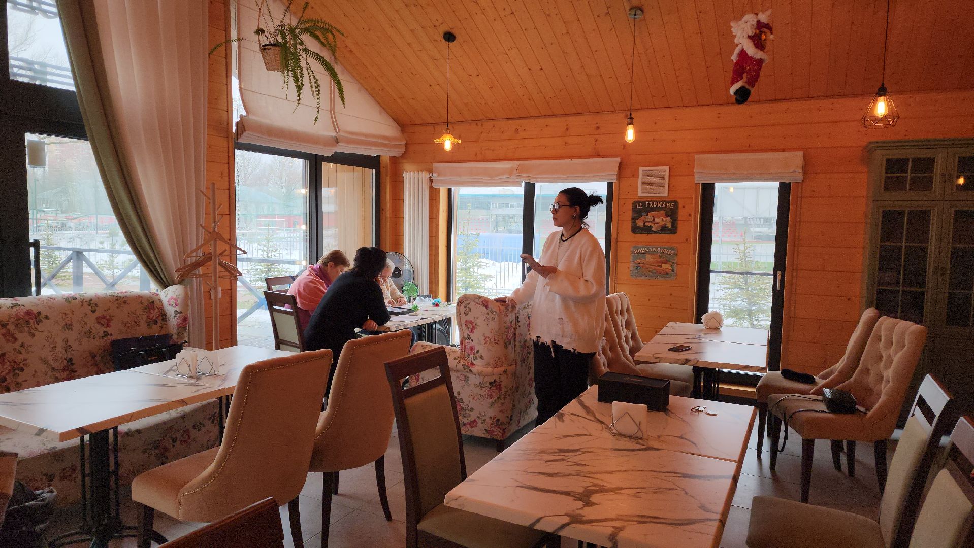 Досуг для пенсионеров, бисероплетение, Бисер, Лесопарк, Лобня, вертикалки,