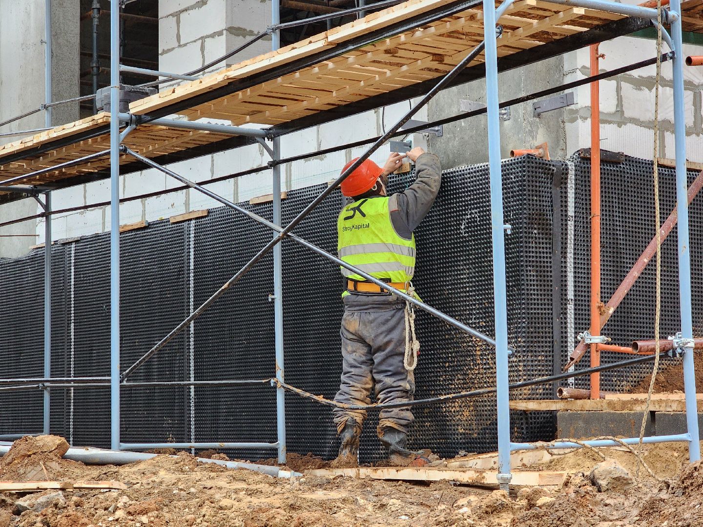 Чехов, строительство, монтаж окон, установка окон, строительство и капремонт, вертикалки,