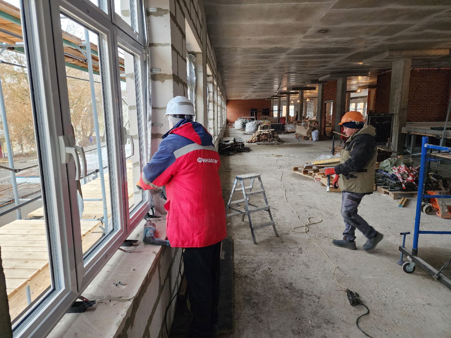 Чехов, строительство, монтаж окон, установка окон, строительство и капремонт, вертикалки,