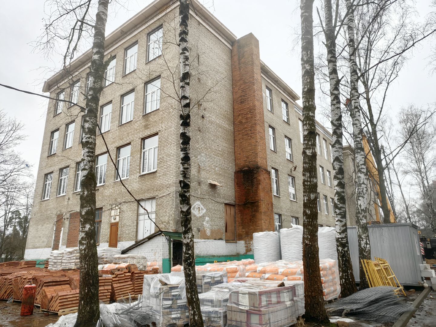 ремонт, лицей, стяжка пола, фасад, здание, вертикалки,