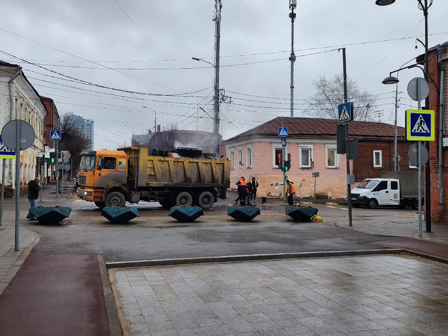 серпухов, улица чехова, ямочный ремонт дорог, комбинат благоустройства, дорожные работы, вертикалки,