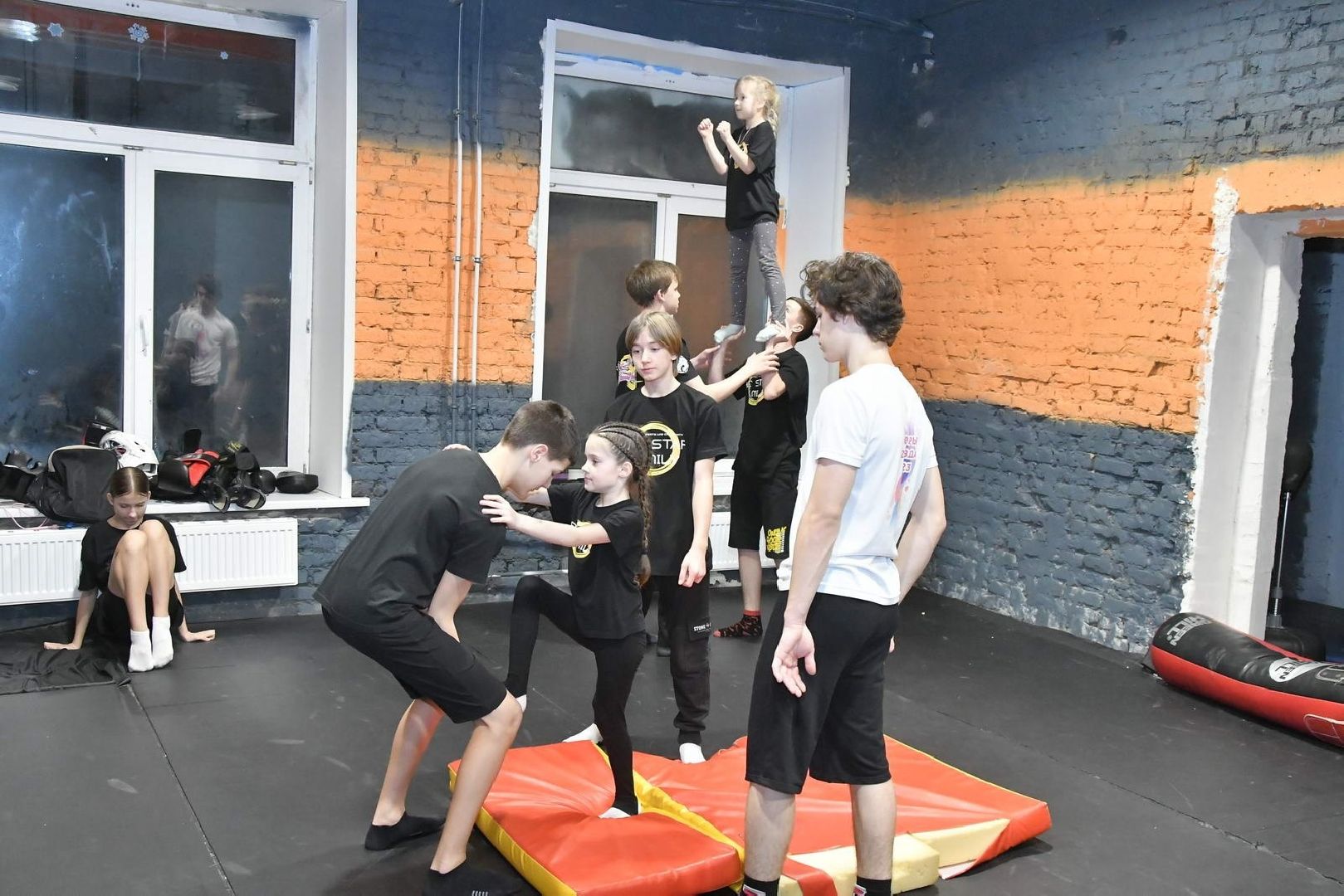 недвижимость за 1 рубль, академия спорта и творчества, Власиха Красная звезда, спорт во Власихе, губернаторская программа, вертикалки