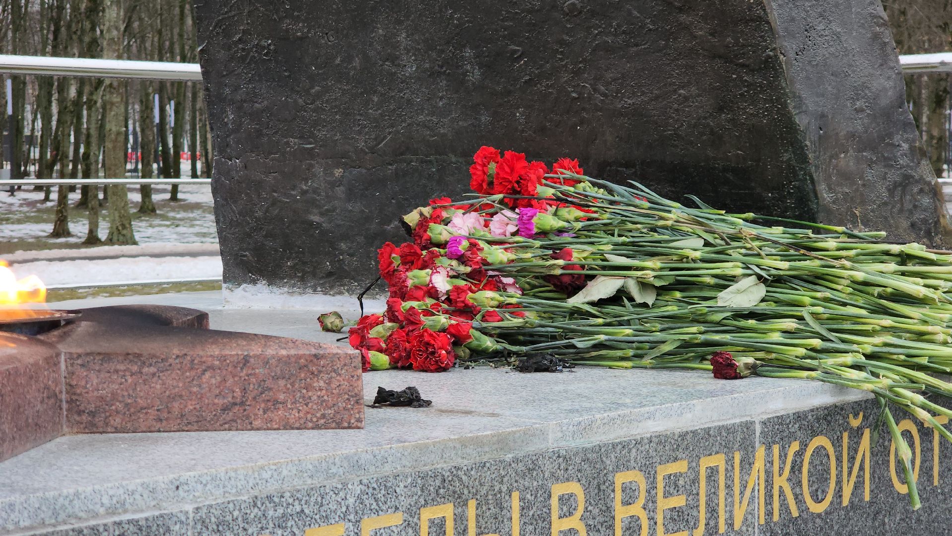 Звонница, Лобня, Лобненский парк, Мемориальная площадь, вертикалки,