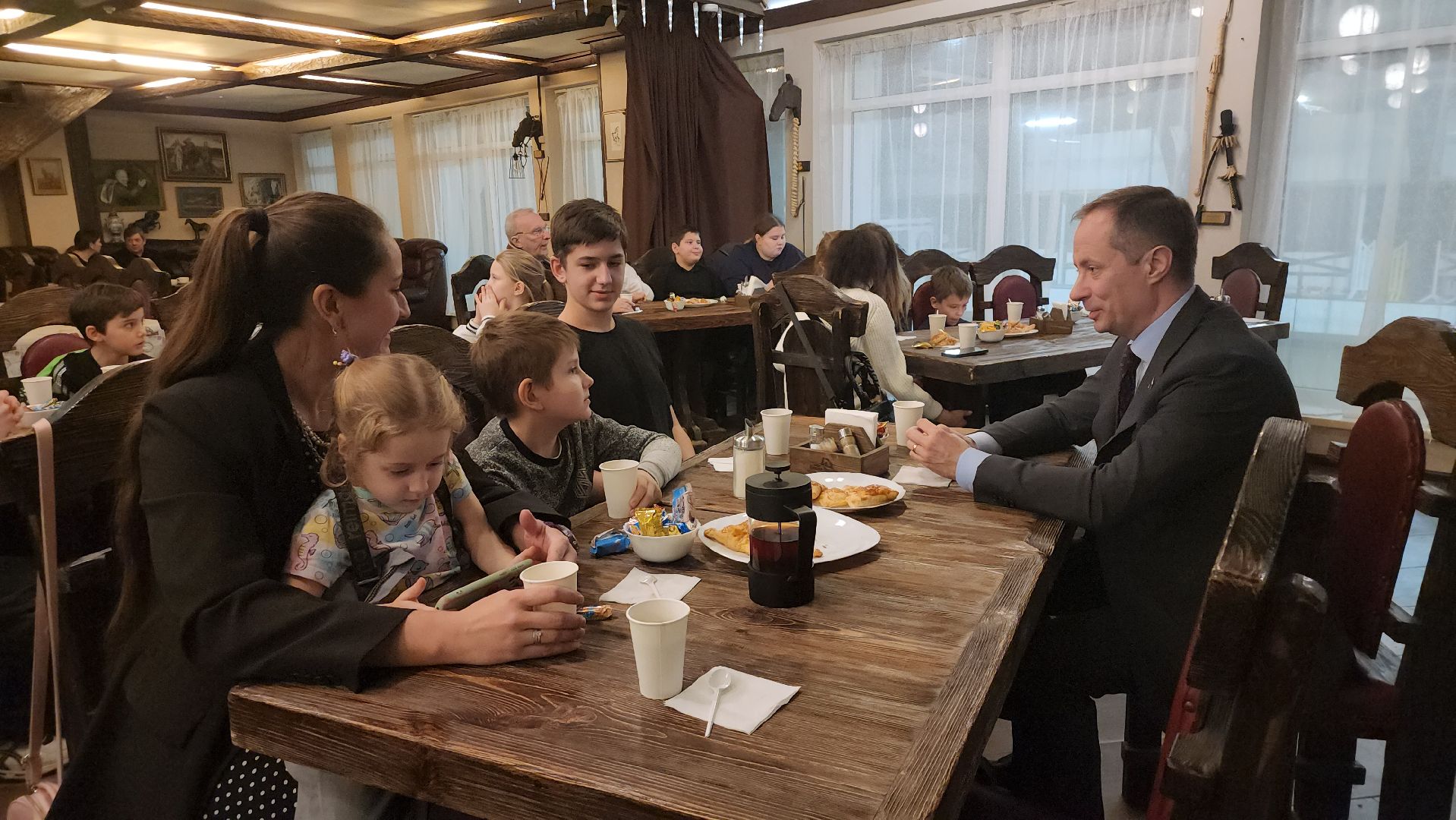 котельники, сшор белка, лошади, конюшня, катание на лошадях, вертикалки,