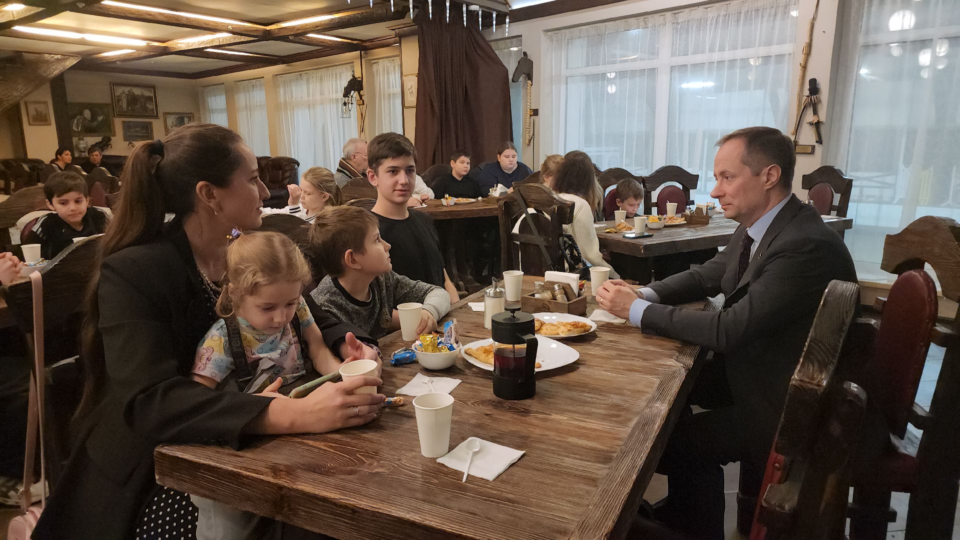 котельники, сшор белка, лошади, конюшня, катание на лошадях, вертикалки,