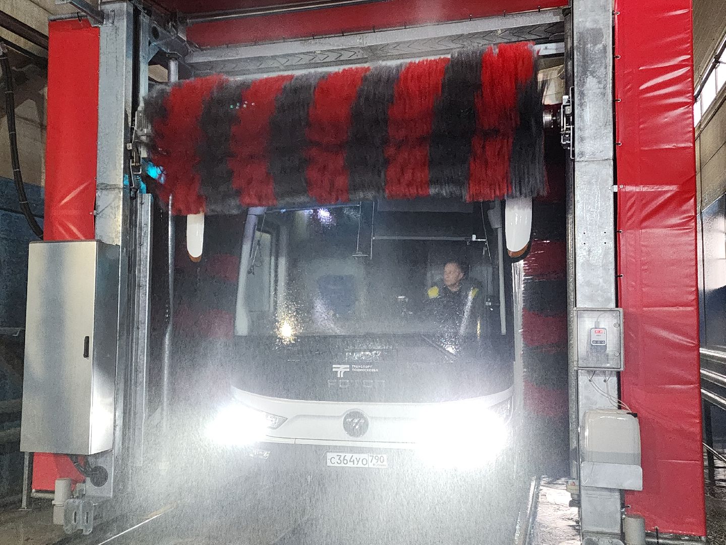 автобусы, мойка, пассажиры, вертикалки,