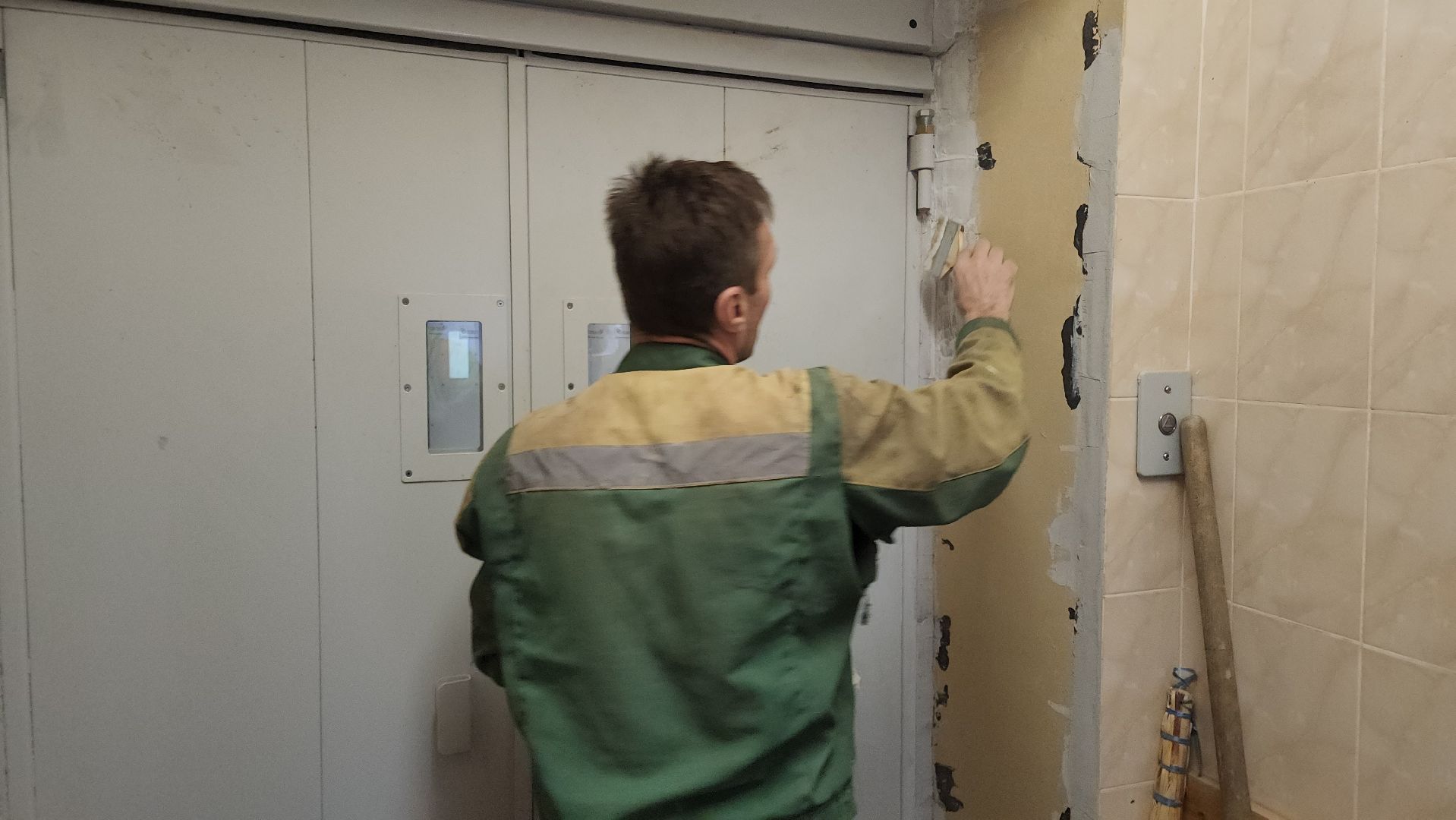 кашира, каширская больница, капитальный ремонт, замена лифтов, вертикалки,