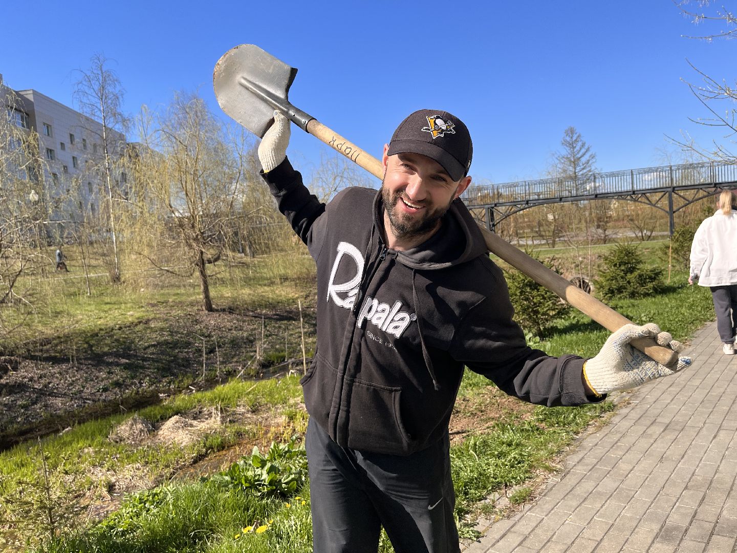 Шаховская, субботник, парк, саженцы