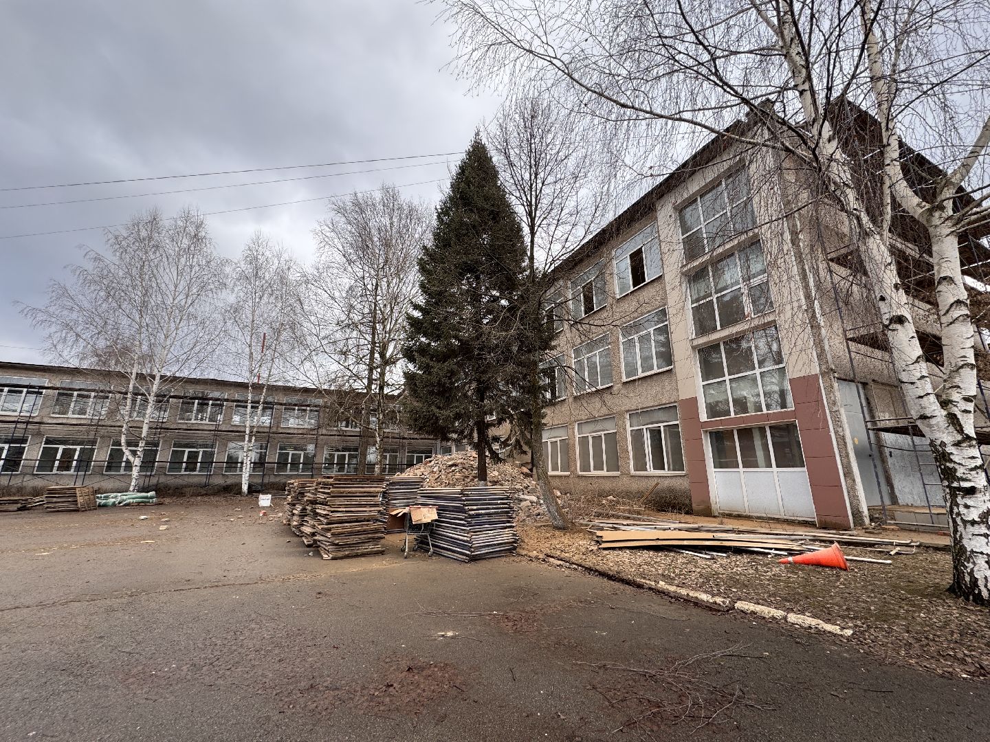 Одинцово, Школа в Голицыно, Капитальный ремонт школы Голицыно, вертикалки,