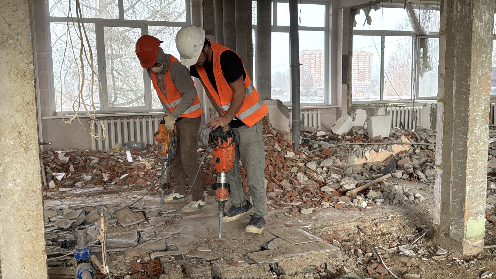 Одинцово, Школа в Голицыно, Капитальный ремонт школы Голицыно, вертикалки,