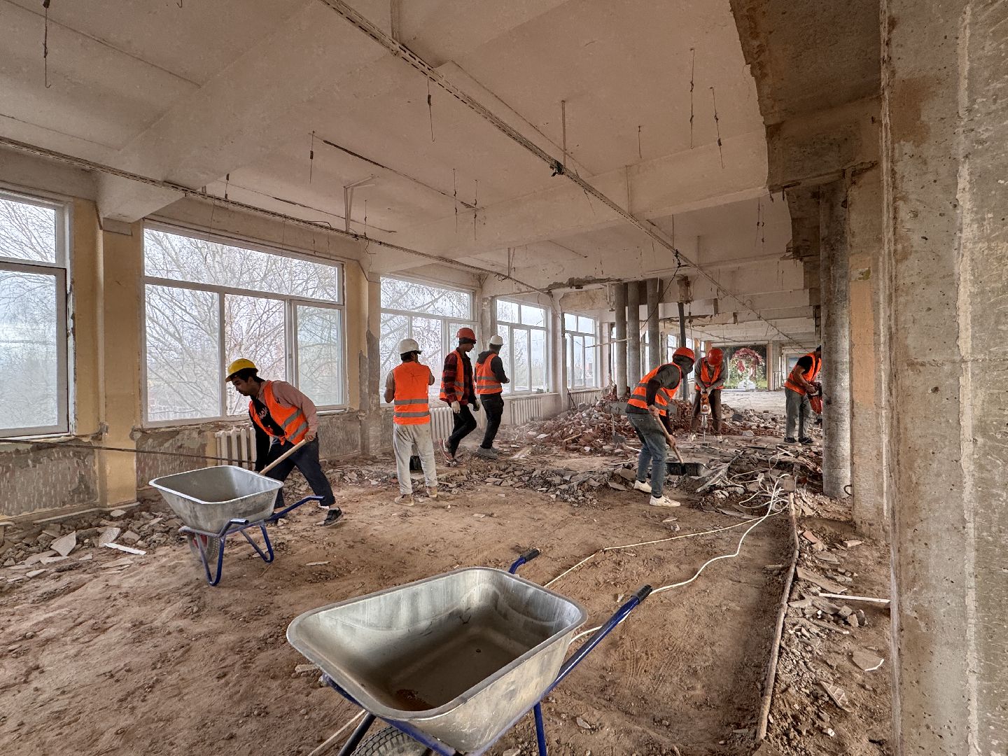 Одинцово, Школа в Голицыно, Капитальный ремонт школы Голицыно, вертикалки,