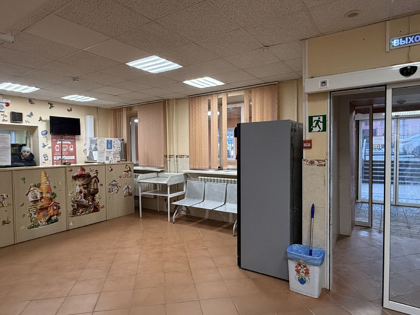 ремонт поликлиники, детская поликлиника, текущий ремонт, вертикалки,