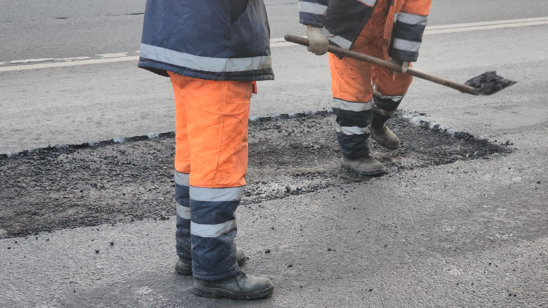 долгопрудный, Лихачевский проезд, технопарк лихачевский, ямочный ремонт дорог, ремонт картами, вертикалки,