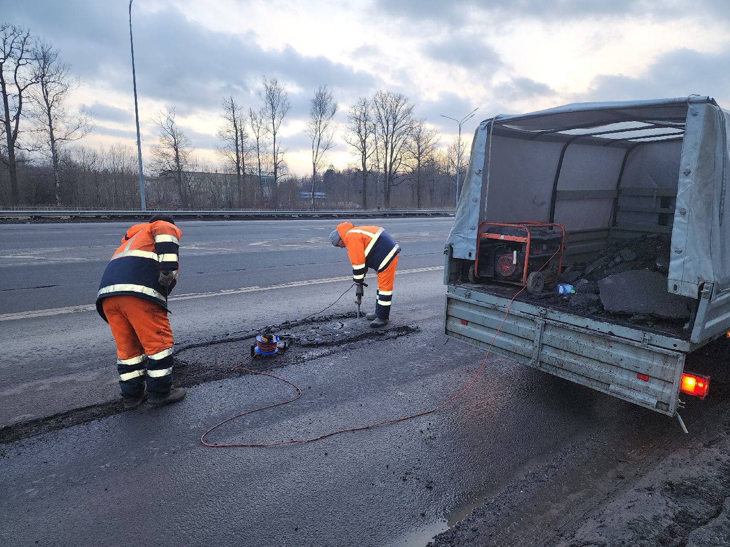 долгопрудный, Лихачевский проезд, технопарк лихачевский, ямочный ремонт дорог, ремонт картами, вертикалки,