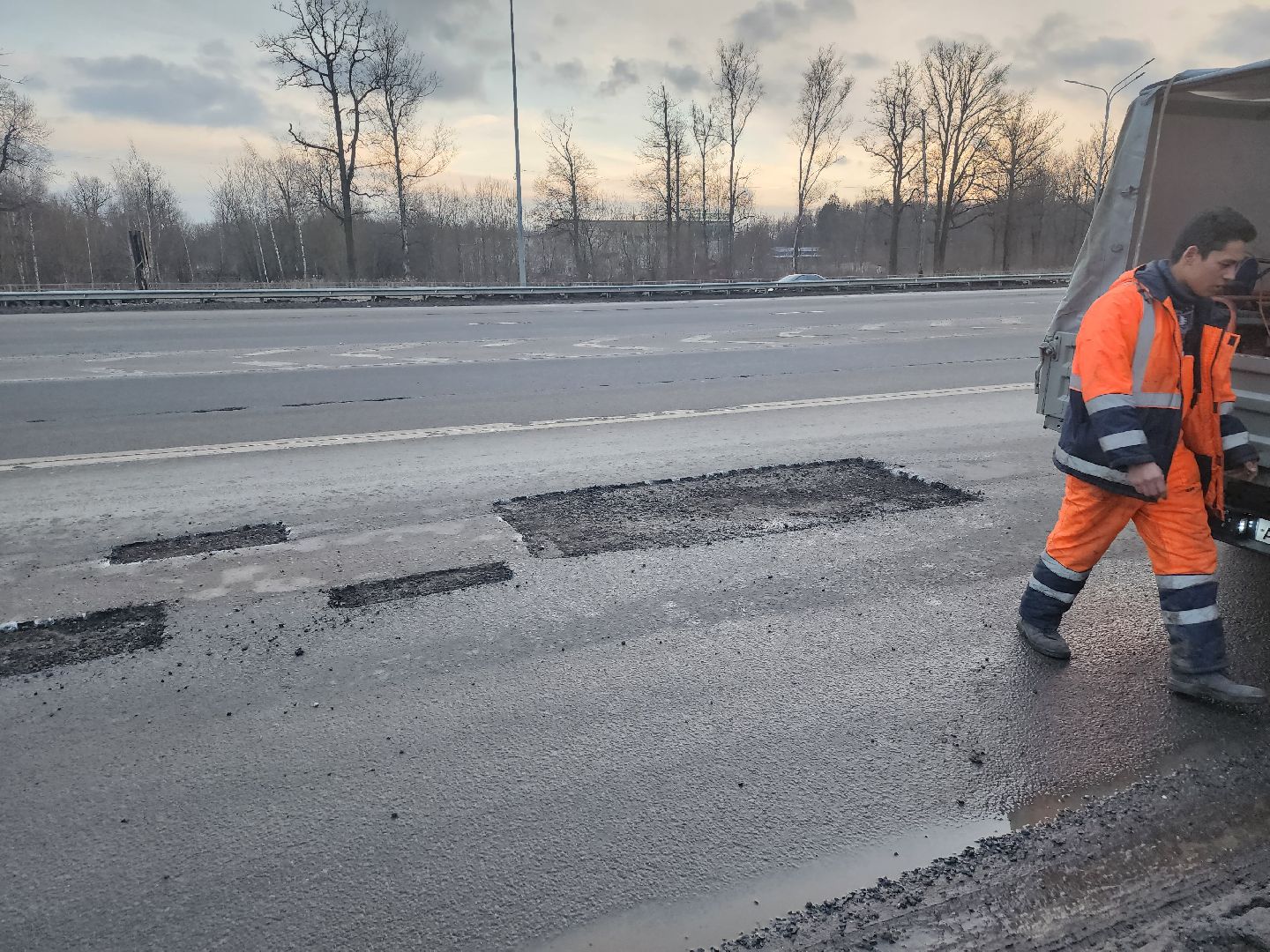 долгопрудный, Лихачевский проезд, технопарк лихачевский, ямочный ремонт дорог, ремонт картами, вертикалки,