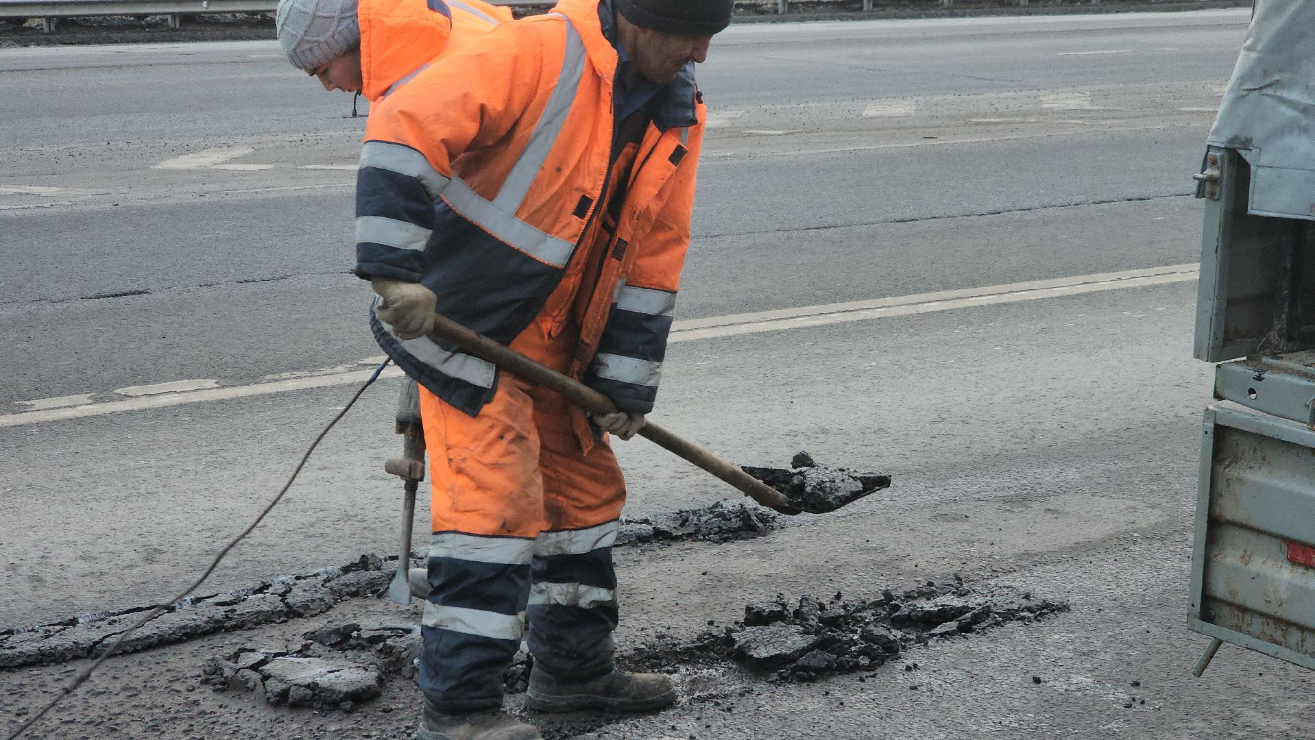 долгопрудный, Лихачевский проезд, технопарк лихачевский, ямочный ремонт дорог, ремонт картами, вертикалки,