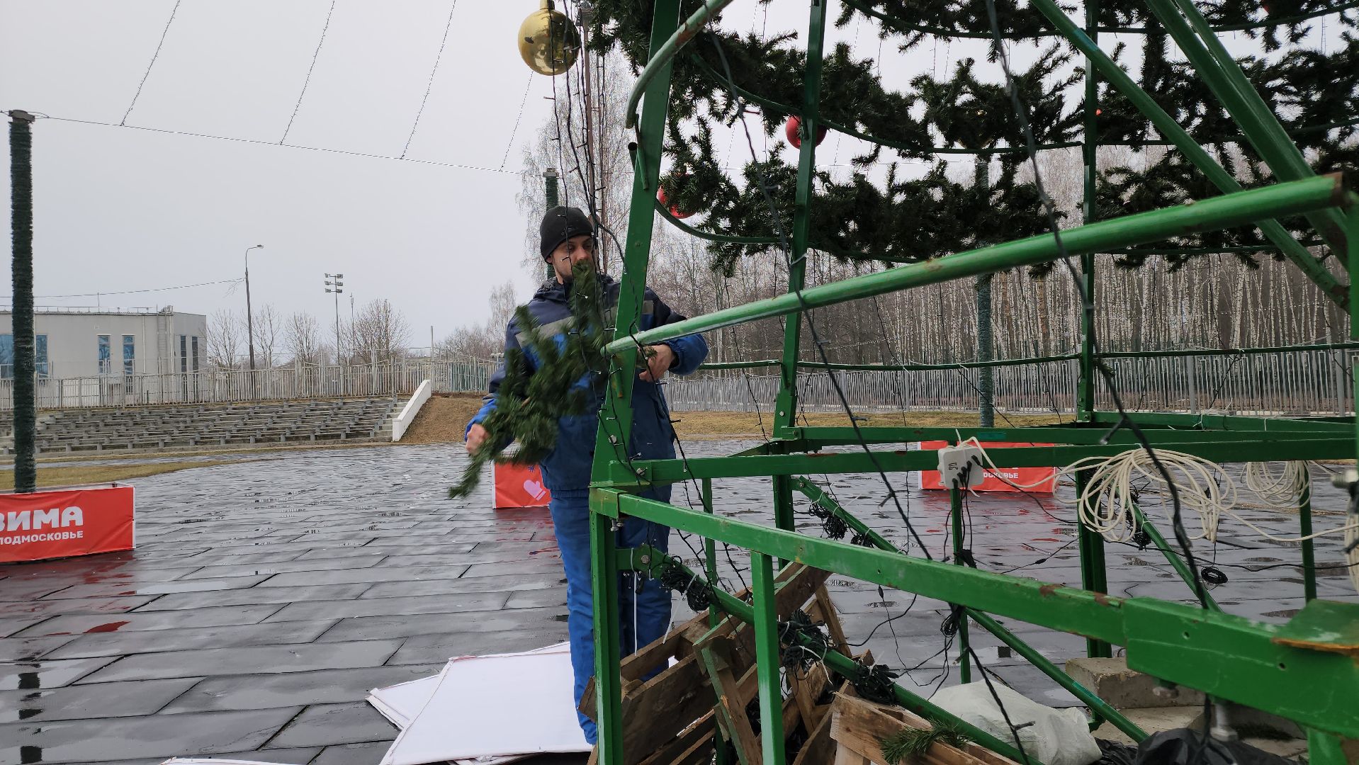 кашира, новогодняя елка, гирлянды, благоустройство, украшение к новому году, вертикалки,